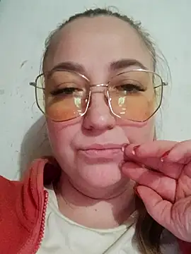 Kiss Eva online show from November 29, 5:38 pm