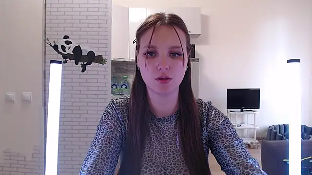 Leonaalove online show from April 23, 1:13 pm