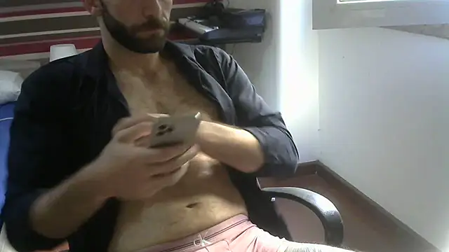 Snapshot of jackgert chatting on November 16, 10:10 am jackgert online show from November 16, 10:10 am