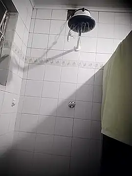 Snapshot of Gabriesex chatting on October 24, 9:44 pm Gabriesex online show from October 24, 9:44 pm