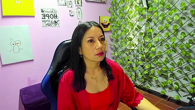 Megan Collinss  online show from January 10, 1:13 pm