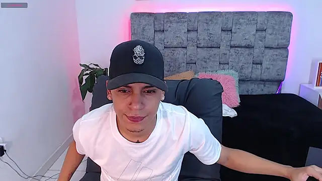 david santos16 online show from October 28, 6:39 am