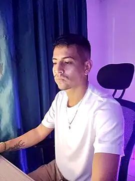 Juann-cock online show from November 20, 3:50 am