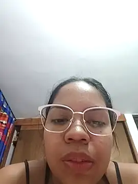 CloeeHills  online show from September 13, 12:32 am