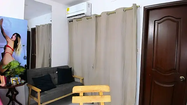 zou quira online show from February 22, 12:47 pm