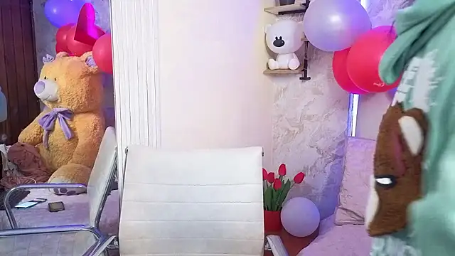 VioletxBloom online show from February 17, 3:40 pm