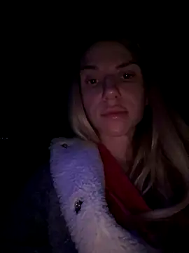 Snapshot of Prettie_Katrin chatting on November 14, 3:55 pm Prettie Katrin online show from November 14, 3:55 pm