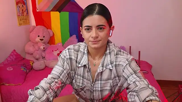 Snapshot of bella_thixx chatting on February 3, 3:48 am bella thixx online show from February 3, 3:48 am