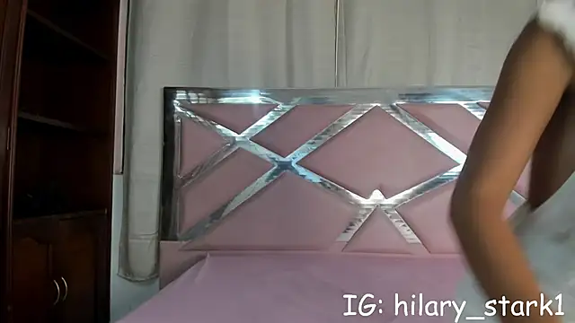 HilaryStarkx online show from October 2, 12:01 pm