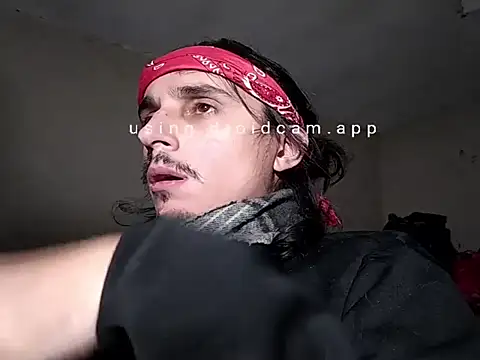 Snapshot of papito20cm chatting on July 4, 3:24 am papito20cm online show from July 4, 3:24 am