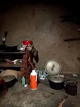 quynhkoolbae online show from February 18, 1:45 am