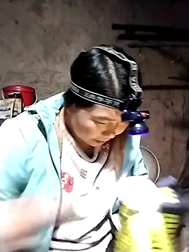 quynhkoolbae online show from March 13, 2:29 am