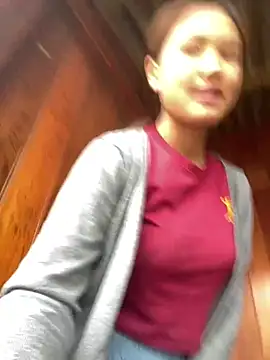 Snapshot of May_nhi chatting on July 2, 2:33 am May nhi online show from July 2, 2:33 am