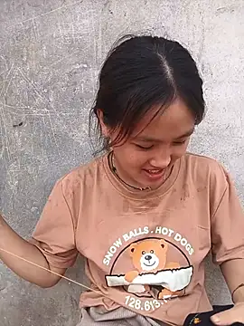 Snapshot of May_nhi chatting on August 3, 9:04 am May nhi online show from August 3, 9:04 am