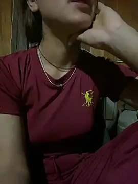 Snapshot of May_nhi chatting on August 4, 9:06 pm May nhi online show from August 4, 9:06 pm