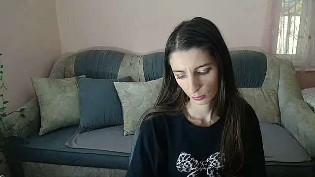 Snapshot of Ella_Myst chatting on October 23, 10:03 am Ella Myst online show from October 23, 10:03 am