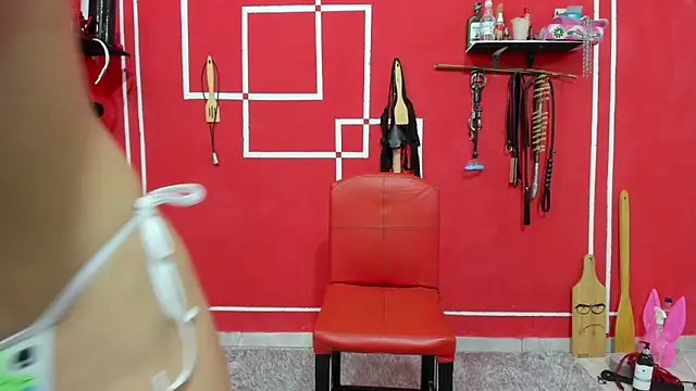 Snapshot of BDSM_Playroom_Tania chatting on March 11, 8:37 pm BDSM Playroom Tania online show from March 11, 8:37 pm