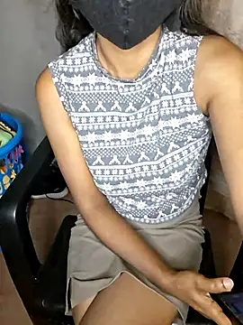 Snapshot of sunny_sweet chatting on July 6, 10:23 pm sunny sweet online show from July 6, 10:23 pm