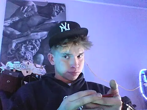 Snapshot of djkev_ chatting on September 28, 11:54 pm djkev online show from September 28, 11:54 pm