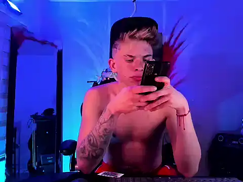 Snapshot of djkev_ chatting on October 5, 11:52 am djkev online show from October 5, 11:52 am