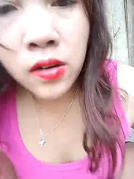 Snapshot of miumiu_00 chatting on October 4, 5:05 am miumiu 00 online show from October 4, 5:05 am