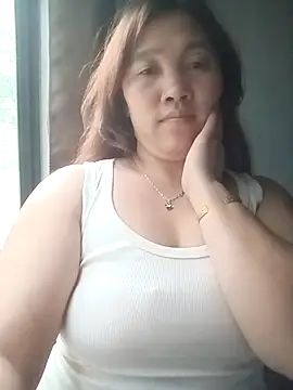 Snapshot of miumiu_00 chatting on November 22, 9:30 am miumiu 00 online show from November 22, 9:30 am