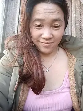 Snapshot of miumiu_00 chatting on December 19, 2:29 am miumiu 00 online show from December 19, 2:29 am