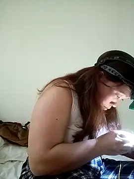 Snapshot of miumiu_00 chatting on December 22, 12:24 pm miumiu 00 online show from December 22, 12:24 pm