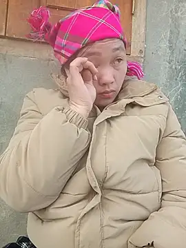 Snapshot of miumiu_00 chatting on February 27, 2:22 am miumiu 00 online show from February 27, 2:22 am