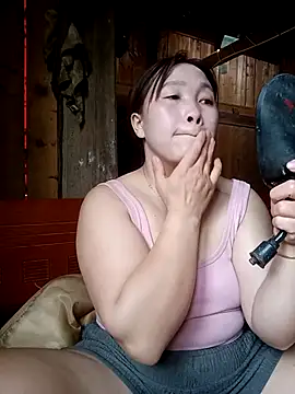 Snapshot of miumiu_00 chatting on March 24, 8:19 am miumiu 00 online show from March 24, 8:19 am