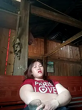 Snapshot of miumiu_00 chatting on March 26, 3:45 am miumiu 00 online show from March 26, 3:45 am