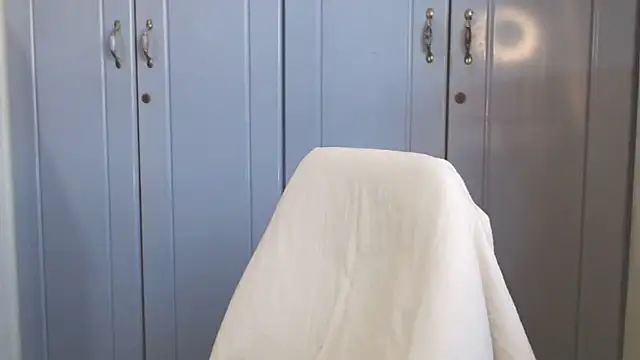 Indian GlowingMiax online show from September 26, 11:14 am