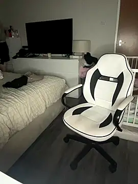 MysteriousMylaX online show from November 9, 5:44 pm