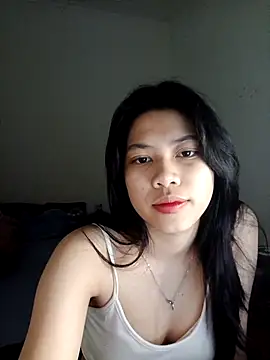 Snapshot of Katanh chatting on April 6, 11:11 am Katanh online show from April 6, 11:11 am
