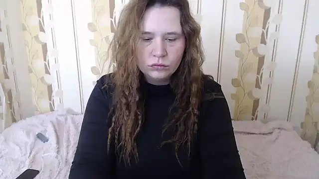 Snapshot of AdelinaLawson chatting on February 26, 5:20 am AdelinaLawson online show from February 26, 5:20 am