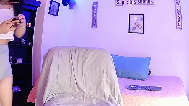   abrill   online show from September 11, 12:11 am