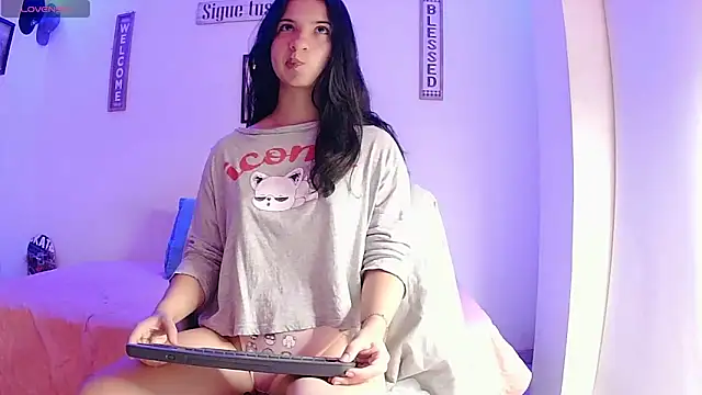   abrill   online show from September 12, 12:55 am