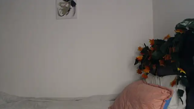   abrill   online show from October 17, 11:40 pm