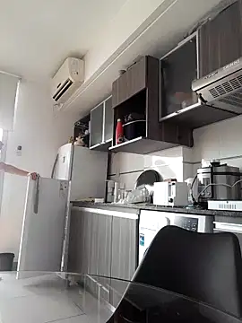 Danielaeliana online show from November 27, 12:18 pm