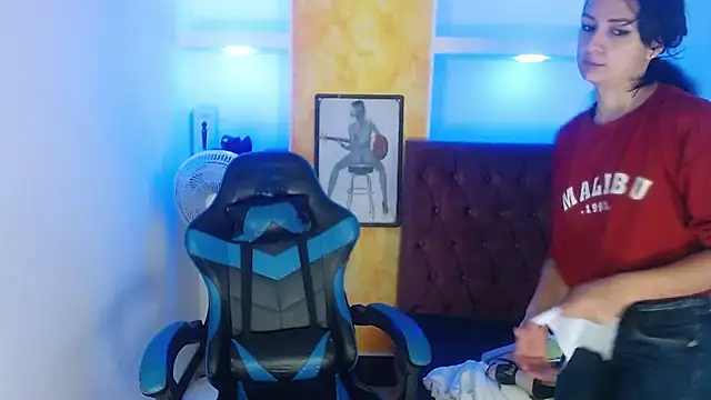 alison moon7 online show from October 1, 11:16 am