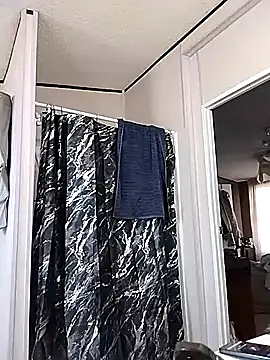 lillylooney online show from January 18, 4:44 pm