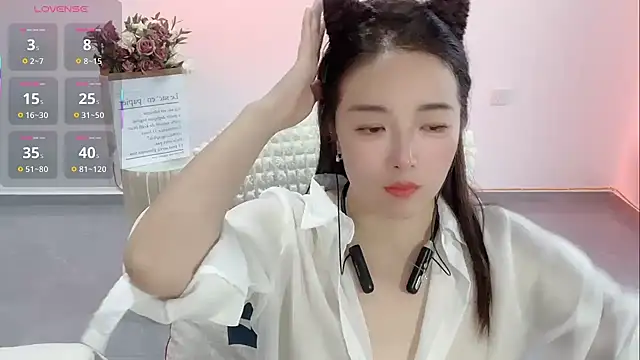 Xiali-166 online show from October 2, 10:00 am