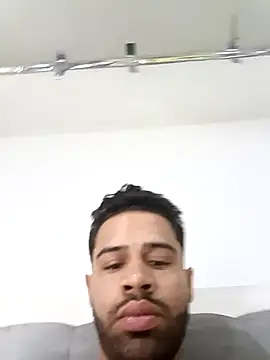 Snapshot of jozvan chatting on October 3, 2:25 pm jozvan online show from October 3, 2:25 pm