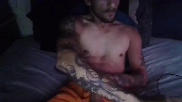 Snapshot of longdme33 chatting on October 9, 4:54 am longdme33 online show from October 9, 4:54 am