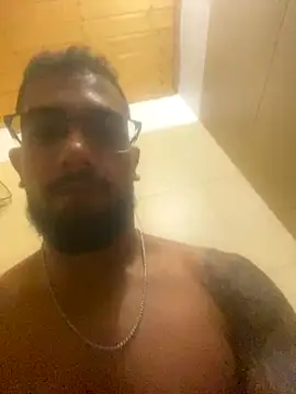 Snapshot of misteriosoa351 chatting on October 14, 12:33 am misteriosoa351 online show from October 14, 12:33 am