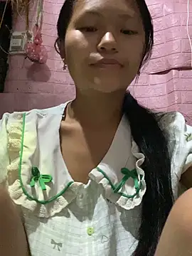 milo bae online show from May 22, 10:37 pm