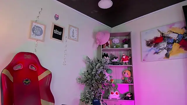 Lana Dreams  online show from September 12, 1:33 pm