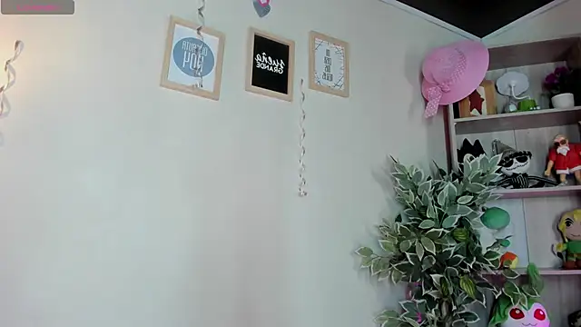 Lana Dreams  online show from September 18, 1:18 am