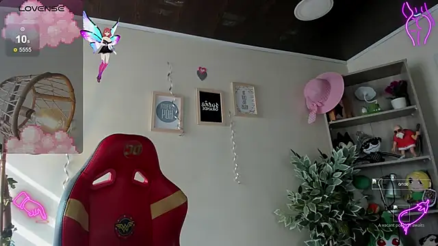 Lana Dreams  online show from September 25, 1:04 pm