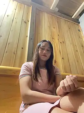 Snapshot of phungtiti chatting on October 8, 10:35 am phungtiti online show from October 8, 10:35 am